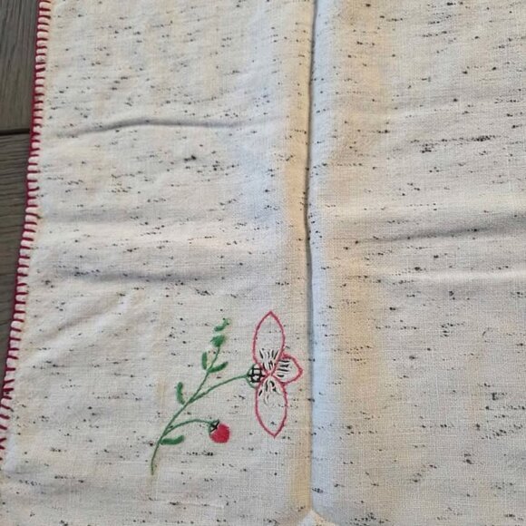 Vintage table square off white with red details - Picture 3 of 7